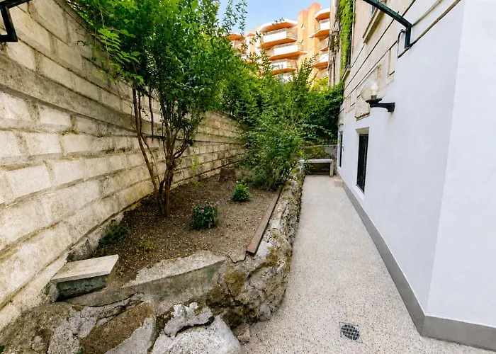 Apartment Trastevere Garden House - Historic With Large Garden *