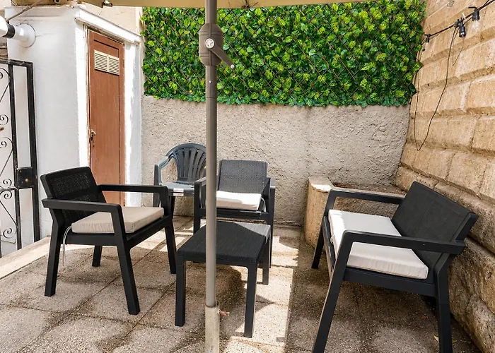 Trastevere Garden House - Historic With Large Garden Apartment Rom